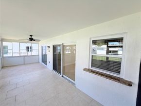 8581 NW 17th St, Plantation FL 33322