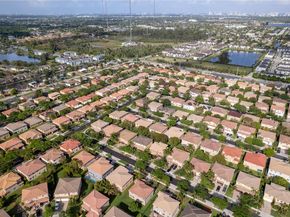 20507 NW 9th Ave, Miami Gardens FL 33169
