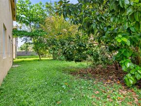 20507 NW 9th Ave, Miami Gardens FL 33169