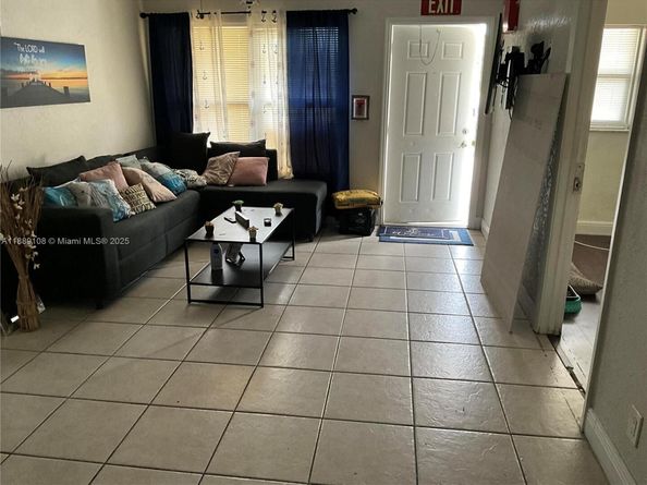 720 NW 38th Ave, Lauderhill FL 33311
