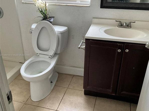 720 NW 38th Ave, Lauderhill FL 33311