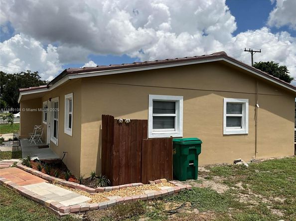 720 NW 38th Ave, Lauderhill FL 33311