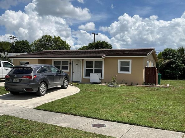 720 NW 38th Ave, Lauderhill FL 33311
