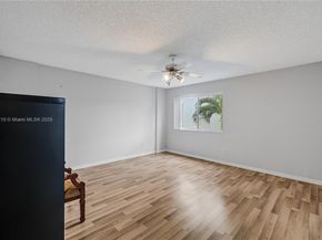 6698 N 10th Ave N 218, Lake Worth FL 33467