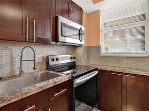 1811 Jefferson St 209, Hollywood FL 33020