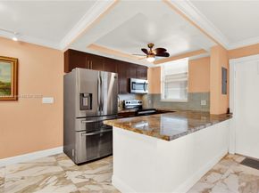 1811 Jefferson St 209, Hollywood FL 33020