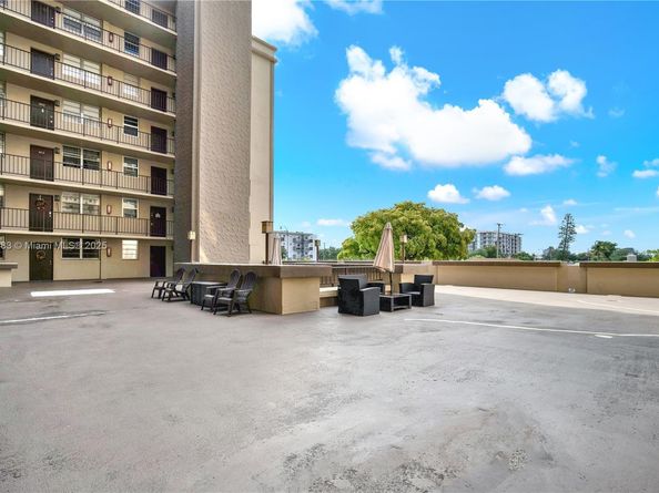 1811 Jefferson St 209, Hollywood FL 33020