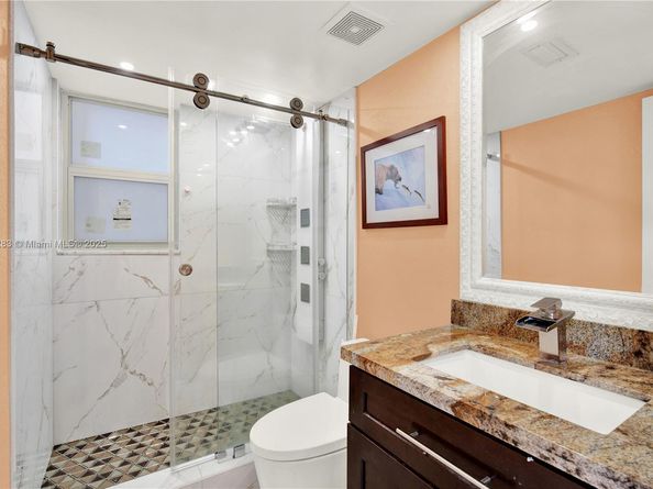 1811 Jefferson St 209, Hollywood FL 33020