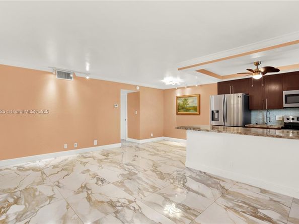 1811 Jefferson St 209, Hollywood FL 33020