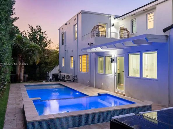 320 Polk St, Hollywood FL 33019