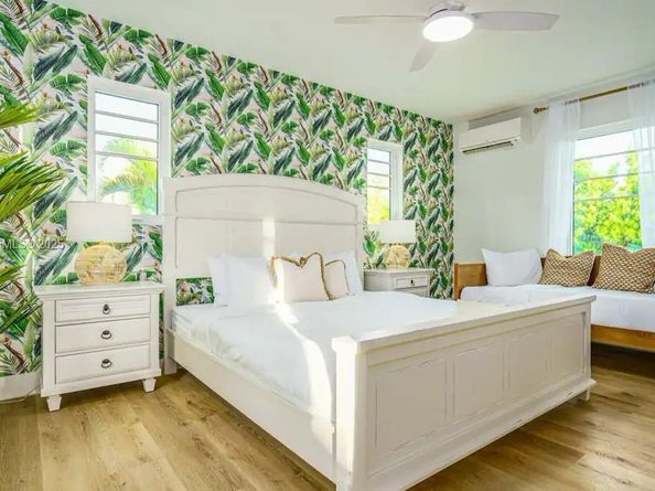 320 Polk St, Hollywood FL 33019