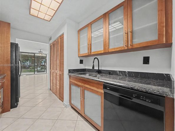 7451 NW 16th St 110, Plantation FL 33313