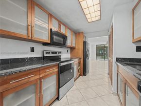 7451 NW 16th St 110, Plantation FL 33313