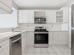 8233 Harding Ave 504, Miami Beach FL 33141