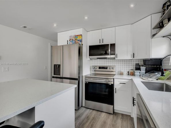 621 NW 15th Ave, Pompano Beach FL 33069