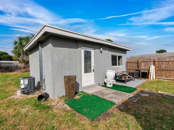 621 NW 15th Ave, Pompano Beach FL 33069