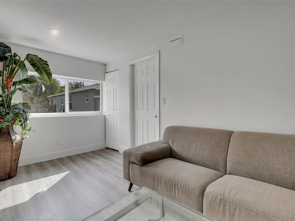 621 NW 15th Ave, Pompano Beach FL 33069