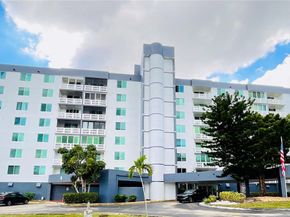 919 Hillcrest Dr 504, Hollywood FL 33021