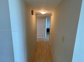 919 Hillcrest Dr 504, Hollywood FL 33021