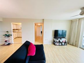 919 Hillcrest Dr 504, Hollywood FL 33021