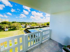 919 Hillcrest Dr 504, Hollywood FL 33021