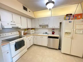 919 Hillcrest Dr 504, Hollywood FL 33021