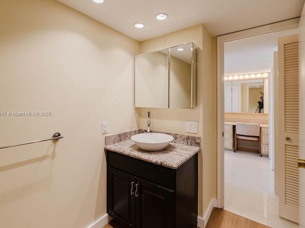 11 Island Ave 1410, Miami Beach FL 33139