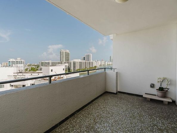 11 Island Ave 1410, Miami Beach FL 33139