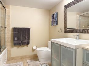 800 Parkview Dr 820, Hallandale Beach FL 33009