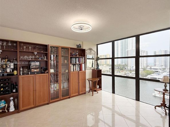 800 Parkview Dr 820, Hallandale Beach FL 33009