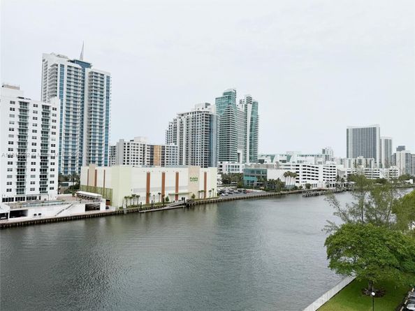 800 Parkview Dr 820, Hallandale Beach FL 33009