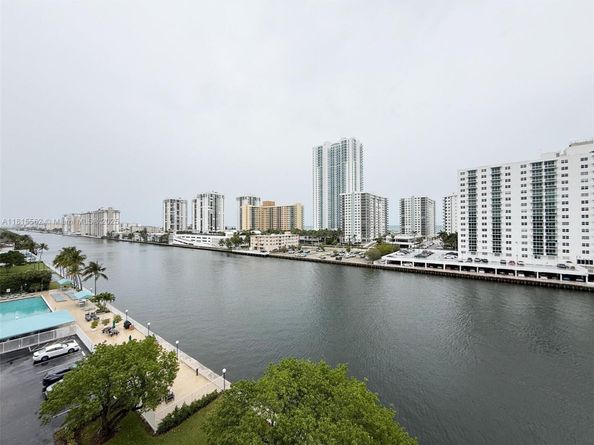 800 Parkview Dr 820, Hallandale Beach FL 33009