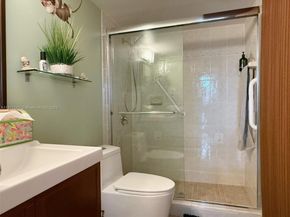800 Parkview Dr 820, Hallandale Beach FL 33009