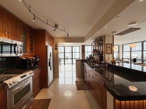 800 Parkview Dr 820, Hallandale Beach FL 33009