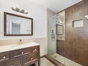 235 Antilla Ave 7, Coral Gables FL 33134