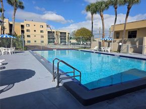 8615 NW 8th St 319, Miami FL 33126