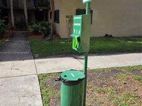 8615 NW 8th St 319, Miami FL 33126