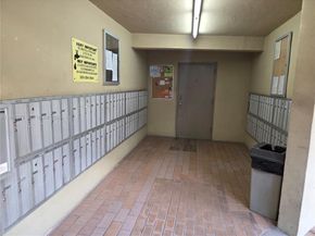 8615 NW 8th St 319, Miami FL 33126