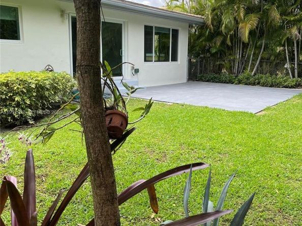 323 Velarde Ave, Coral Gables FL 33134
