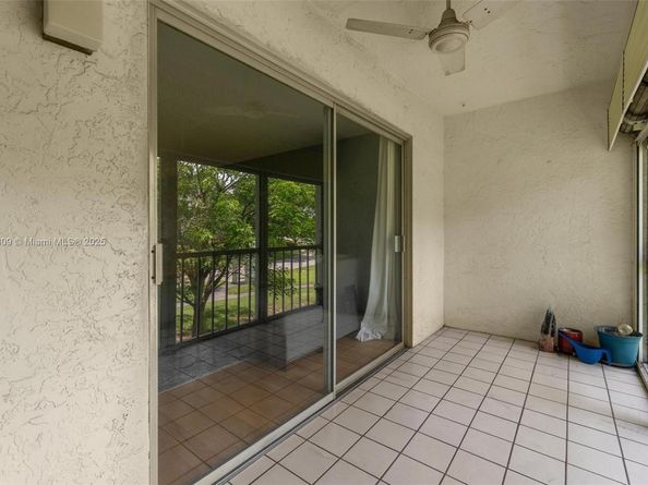 2704 Nassau Bnd J2, Coconut Creek FL 33066