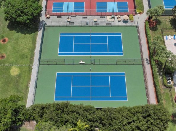2704 Nassau Bnd J2, Coconut Creek FL 33066