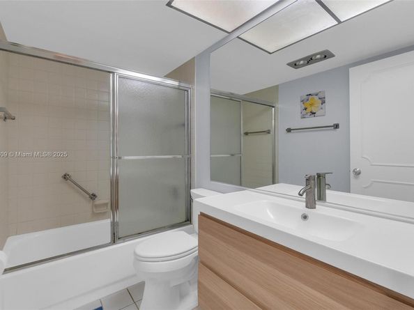 2704 Nassau Bnd J2, Coconut Creek FL 33066