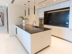 300 Biscayne Blvd Way 503C, Miami FL 33131