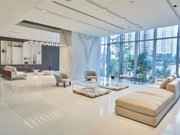 300 Biscayne Blvd Way 503C, Miami FL 33131