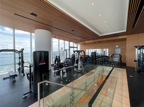 300 Biscayne Blvd Way 503C, Miami FL 33131