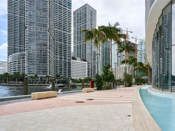 300 Biscayne Blvd Way 503C, Miami FL 33131