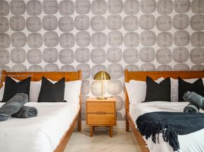 11 NW 122nd Ave, Miami FL 33182