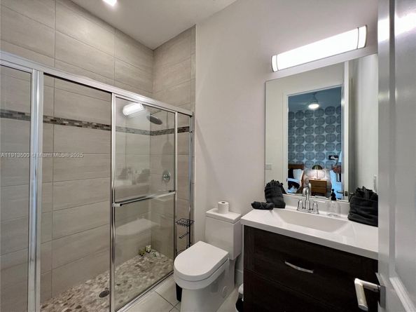 11 NW 122nd Ave, Miami FL 33182