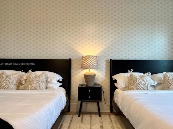 11 NW 122nd Ave, Miami FL 33182