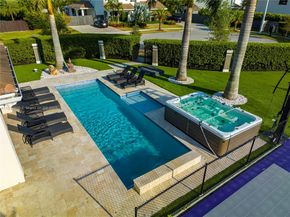 11 NW 122nd Ave, Miami FL 33182